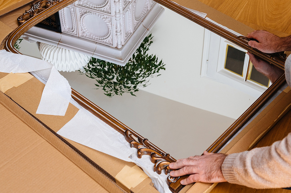 How to Pack Mirrors for Moving